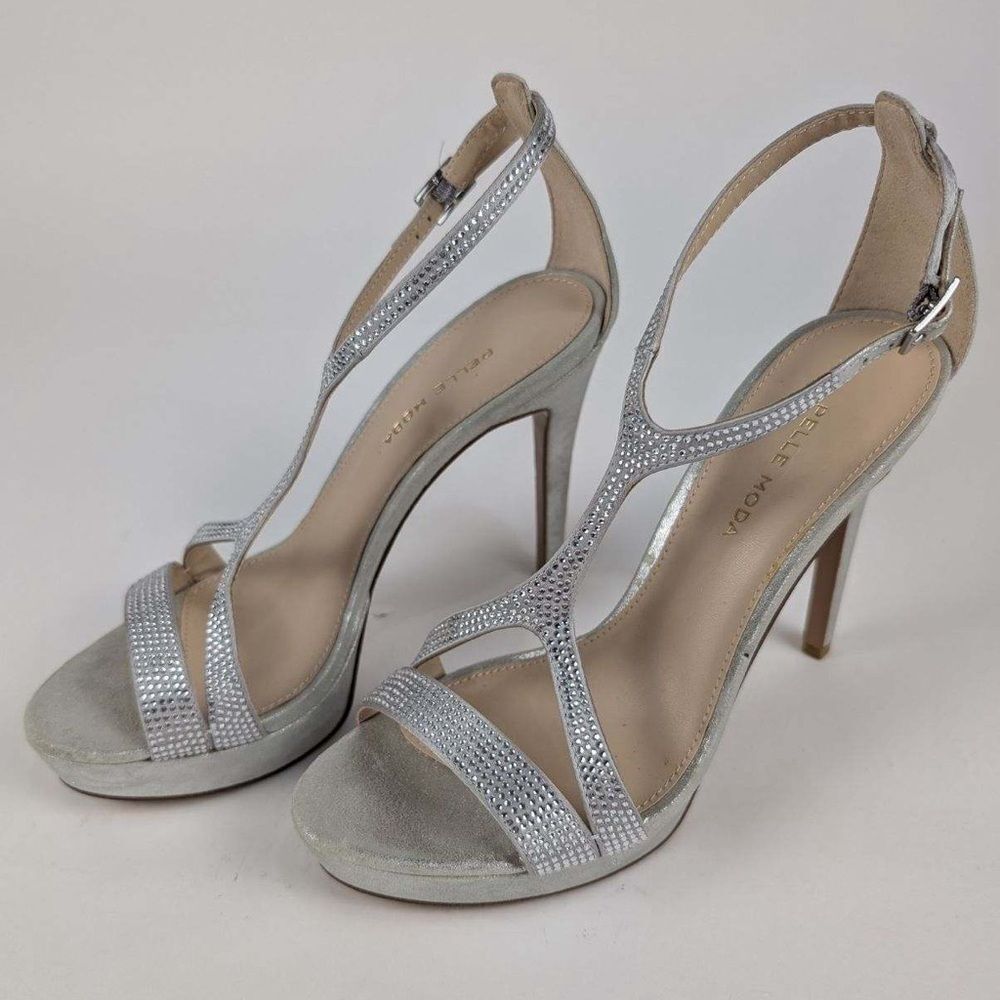 Pelle Moda Onora T- Strap Silver Platform Sandals - Size 9.5